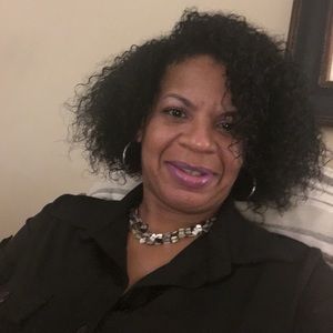 Meet your Posher, Deborah